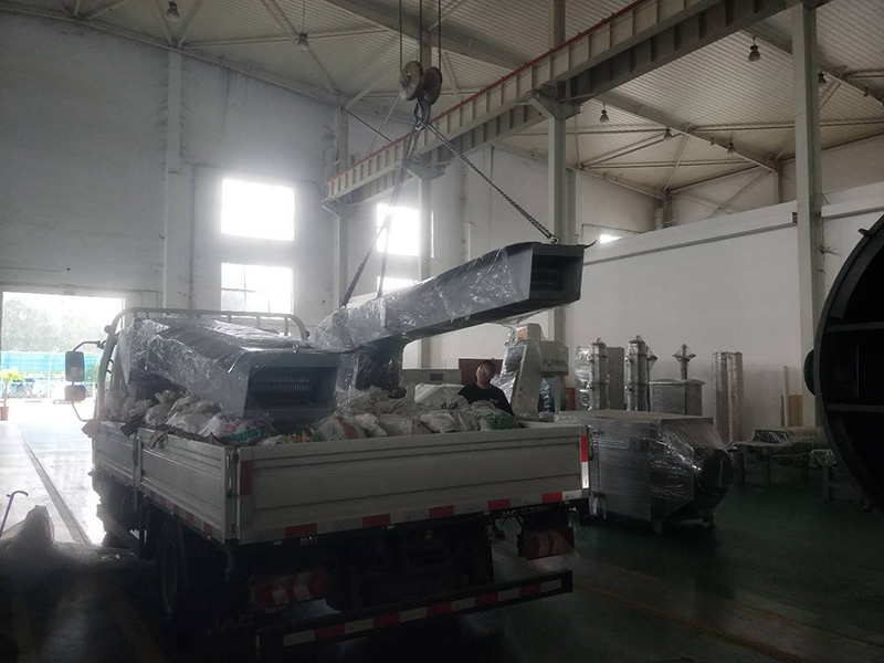 上?？蛻魴C械格柵發(fā)貨1